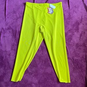 Womens Neon Yellow athletic Leggings NWT